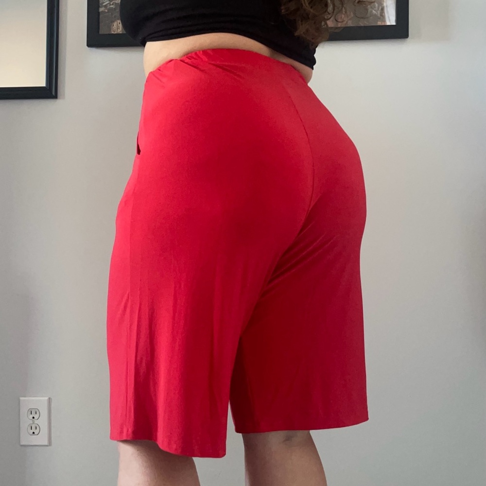 Slinky Red Bermuda Shorts